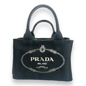 Prada canapa